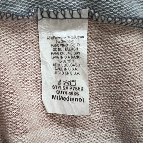 Long sleeve soft beautiful colors striped knit dress with pockets size medium - Picture 5 of 5